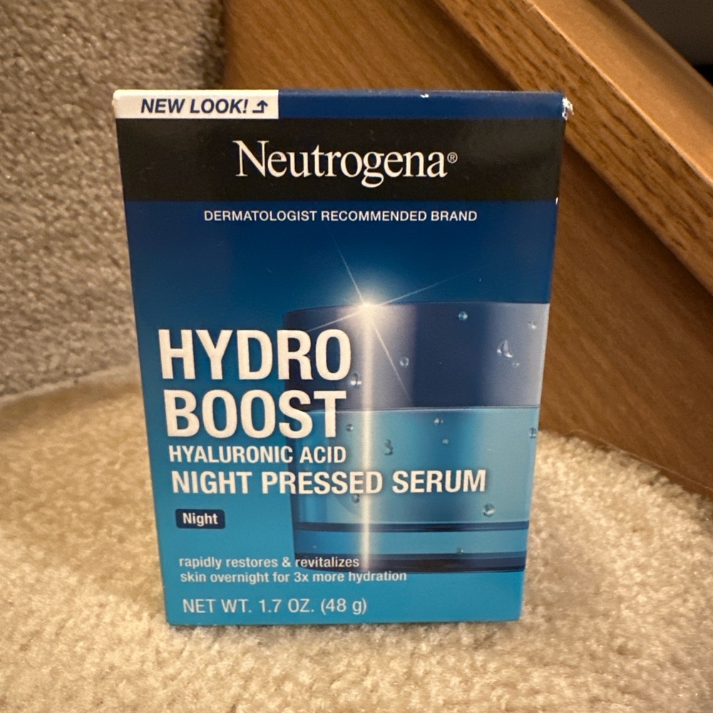 Neutrogena Blue and White Skincare Box
